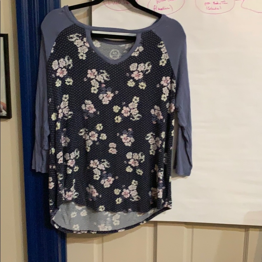 Marissa’s casual soft tee with floral print